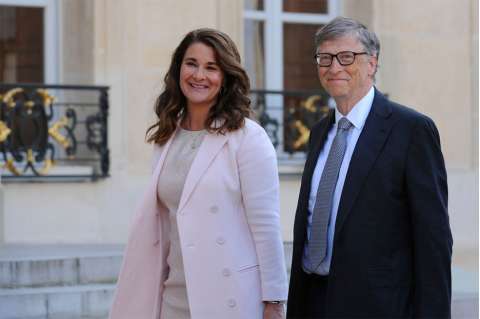 ¿Bill Gates un filántropo millonario, infiel y acosador?