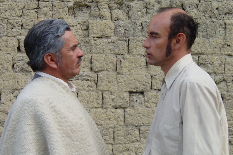 Fotograma de "La Cerca" (2005) Dirección y guión – Rubén Mendoza. Produccción – Daniel García. Duración: 21 minutos. / Foto: Archivo Diafragma Fábrica de películas - Productora de cine