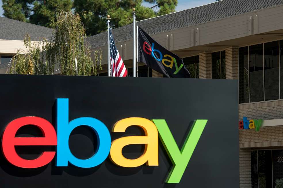 Con su nueva estrategia, la empresa promete entregar los productos a un menor tiempo y precio. / Bloomberg News.