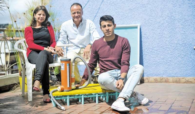 La familia Alba Torres, los creadores de Ekomuro, el proyecto que vienen replicando diferentes países. / Cristian Garavito - El Espectador