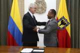 Enrique Peñalosa posesiona a Wilben Palacios como director de Metrovivienda