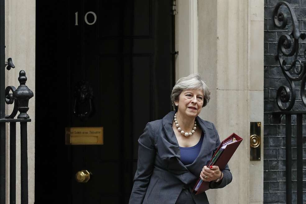 La primera ministra británica Theresa May durante su importante discurso en Londres este 21 de mayo. / AFP
