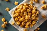 Cómo hacer caramelo para palomitas de maíz con solo 4 ingredientes
