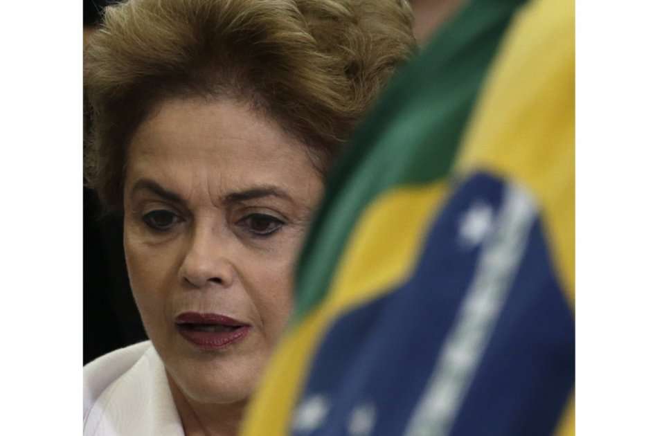 A menos de cuatro meses de los Juegos Olímpicos, la presidenta de Brasil, Dilma Rousseff, vive la peor crisis política. / EFE