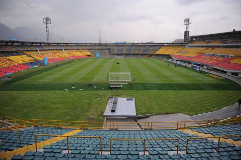“El fútbol sigue suspendido en Bogotá”: Claudia López