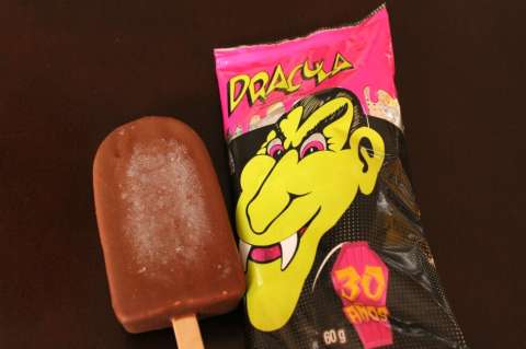 Drácula, la paleta que cumple 30 años endulzando el Halloween en Colombia