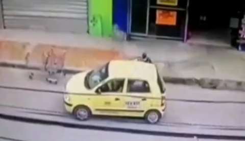 Encuentran a taxista que robó mercado de adulto mayor en Bogotá