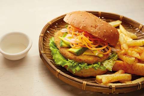 ¿Antojado de hamburguesa? En vigilia prepara una de tilapia