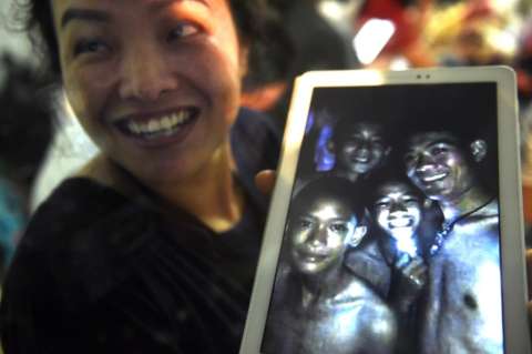 Los niños atrapados en una cueva en Tailandia fueron encontrados sanos y salvos
