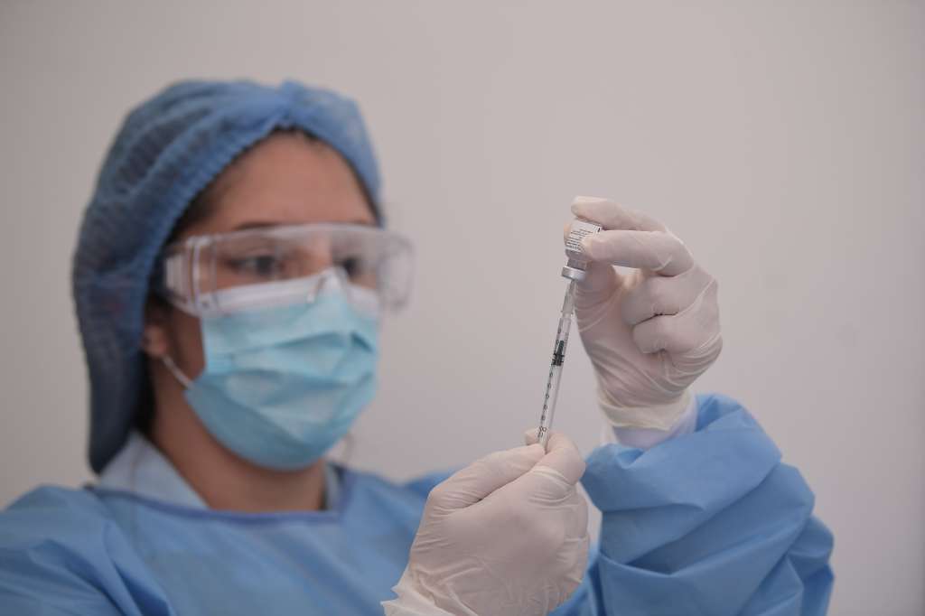 Inicio del proceso de vacunación contra Covid-19, al  personal de la salud en Bogotá.