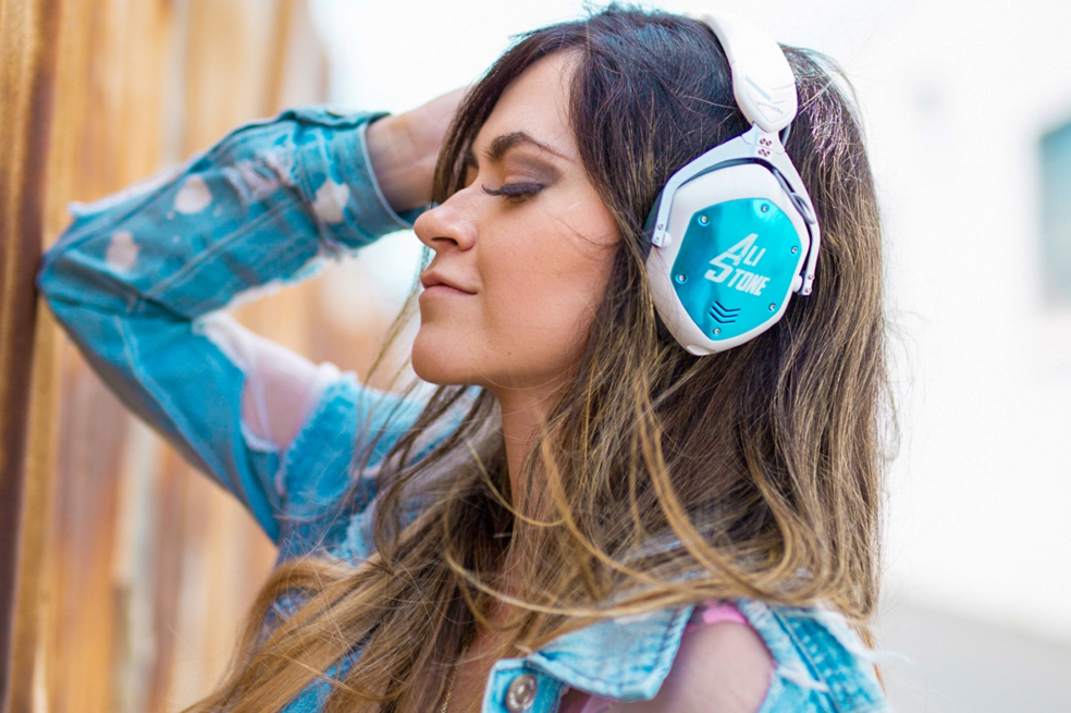 Entre el 13 y el 20 de octubre, Ali Stone se reunirá con Alicia Keys, con el fin de componer canciones para distintos artistas. / Cortesía