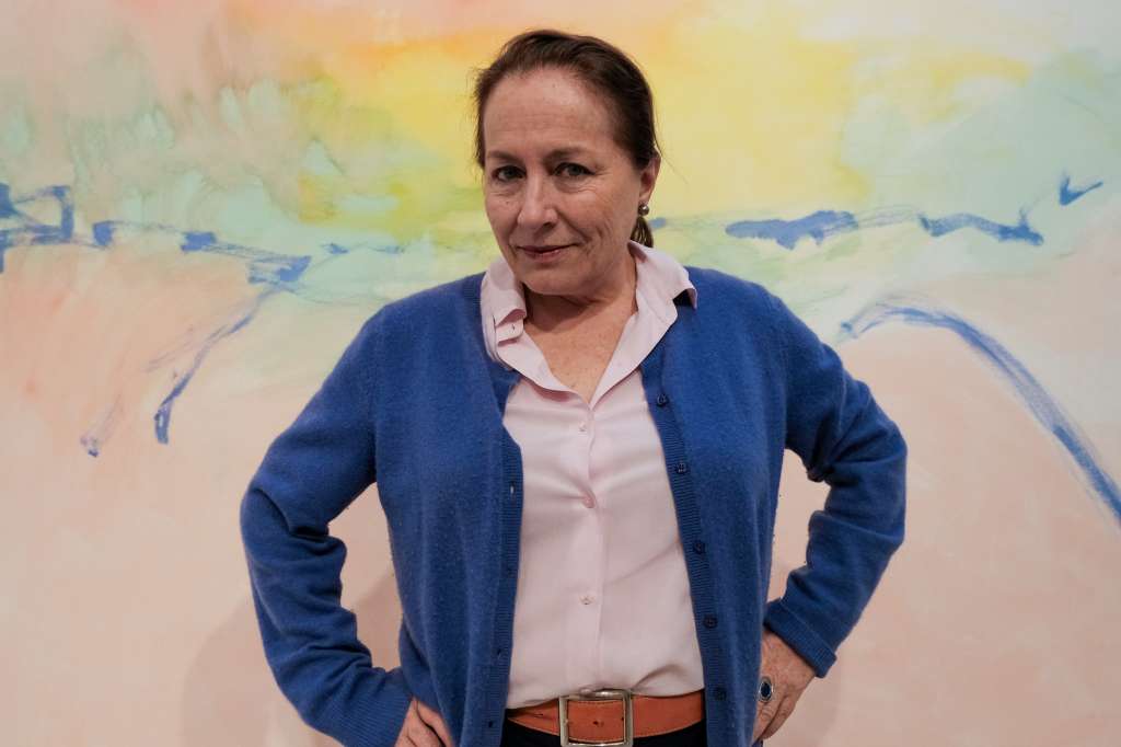 "Encantamiento" es el trabajo más reciente completado en la serie "Querencia". Es un paisaje más "tradicional", insinúa un espacio con un horizonte que implica un punto de fuga.