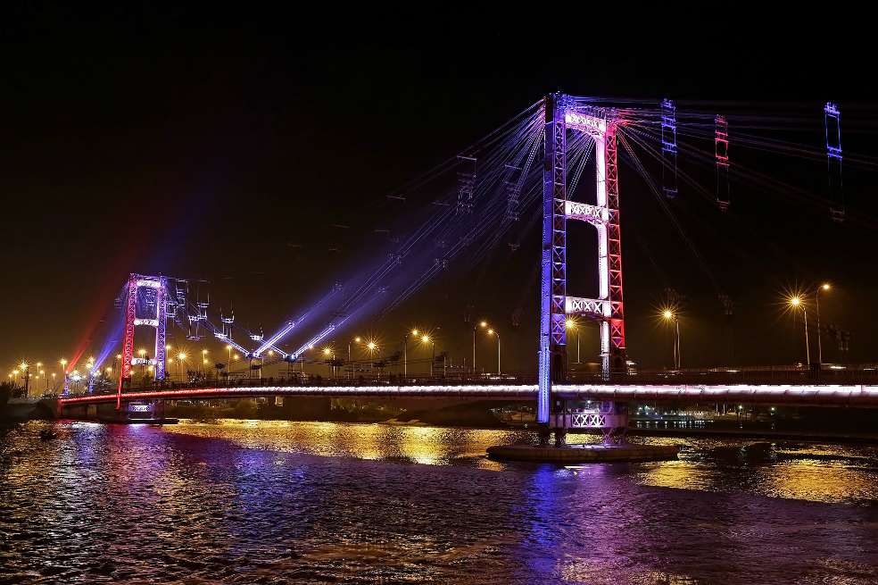 Puente Santa Fe, ArgentinaCortesíaLa ruta propuesta busca que los turistas disfruten de la vida nocturna de sus destinos, además de interactuar con soluciones que a través del Internet de las cosas o IoT permiten a usuarios sentirse parte de lugares emblemáticos de cada país.