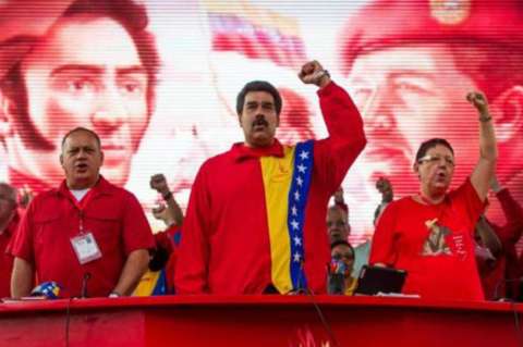Chavismo pide declarar ilegal la coalición de oposición