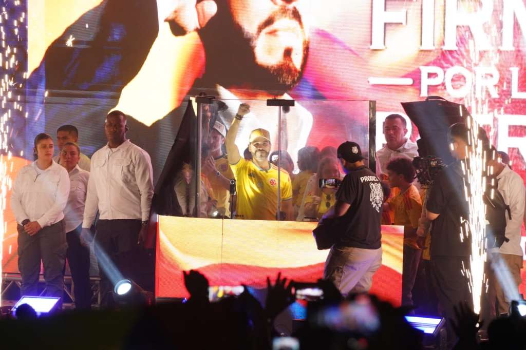 El candidato de Defensores de la Patria, Abelardo de la Espriella, recibió los resultados desde Barranquilla.