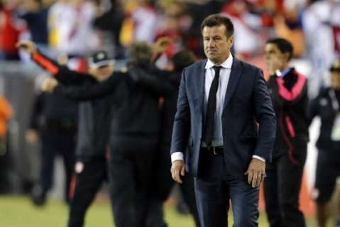 Dunga es destituido de la selección brasileña