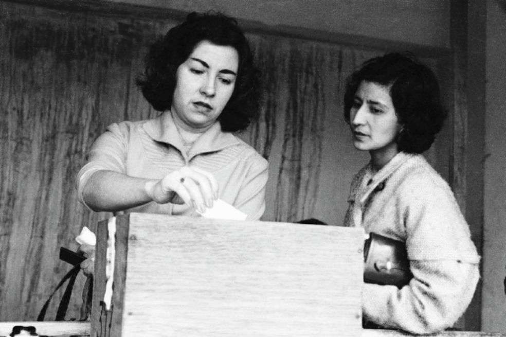 Fue el 1° de diciembre de 1957 que las mujeres por primera vez pudieron ejercer su derecho al voto. / Archivo El Espectador