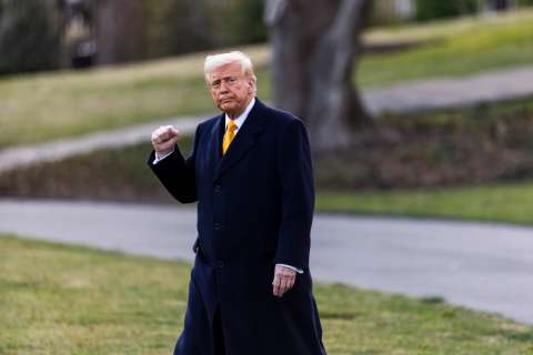 Muchos grandes empresarios, incluso demócratas, están a favor de Trump