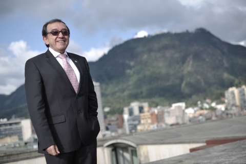 "No tengo una hectárea de tierra": exmagistrado Luis Ernesto Vargas Silva