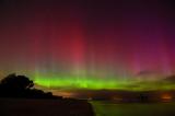 Las impactantes imágenes de auroras boreales rojas captadas desde el espacio