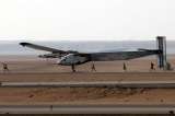Avión solar hace su última escala en El Cairo antes de completar la vuelta al mundo