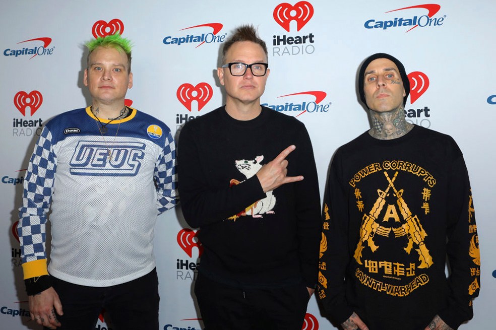 Mark Hoppus (centro) bajista de Blink 182 reveló que tiene cáncer.