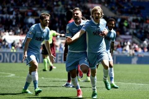 Lazio se queda con el clásico de la capital italiana: derrotó 3-1 a la Roma