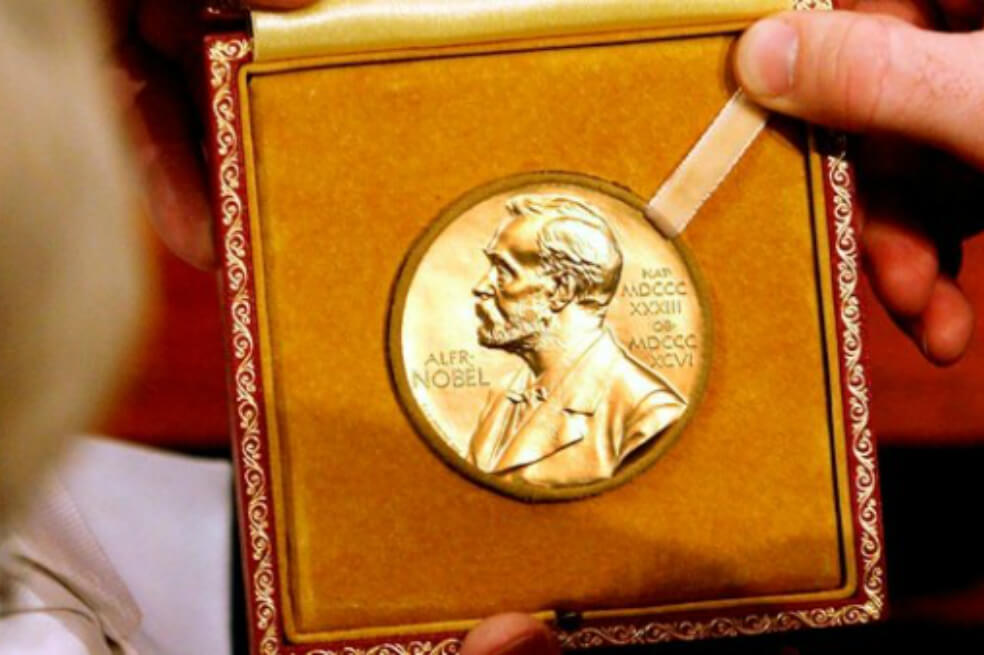 El comité del Premio Nobel, compuesto normalmente por cinco miembros que recomiendan a un laureado al resto de la academia, debe incluir en 2019 y 2020 "cinco expertos exteriores", especialmente críticos, editores y autores de entre 27 y 73 años. / Cortesía
