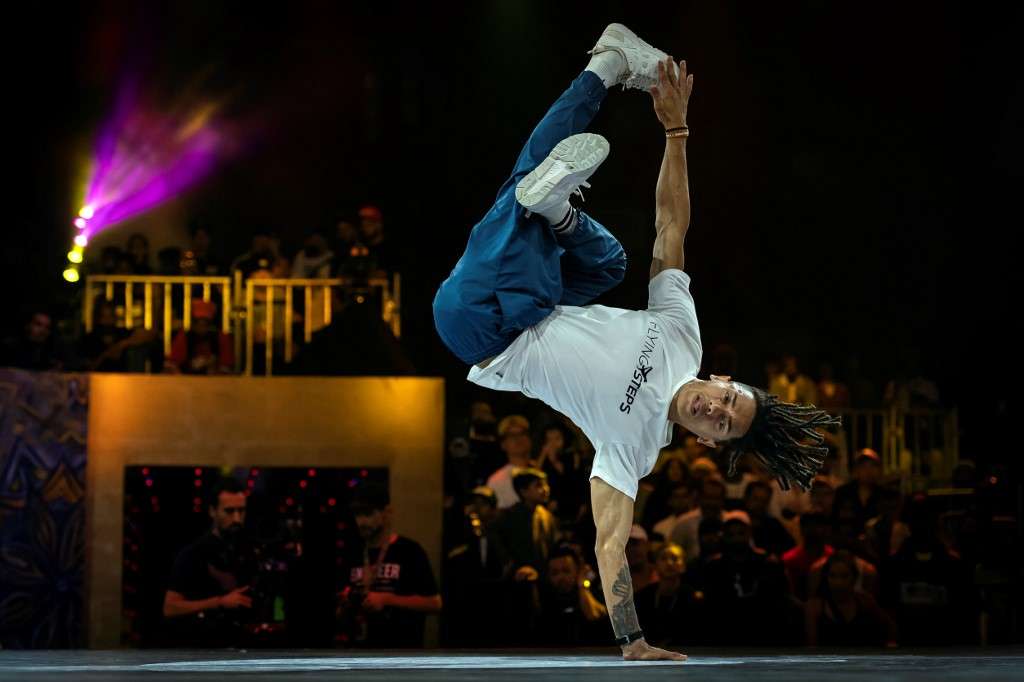 El breakdancer brasileño Mateus de Sousa Melo, también conocido como Bart