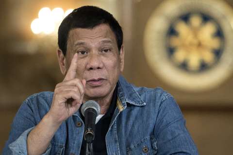 Presidente de Filipinas le dijo "idiota" a César Gaviria