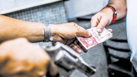 Comerciantes cerraron locales por extorsiones en el occidente de Bogotá