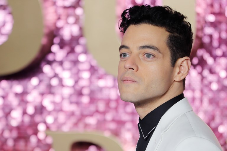 US actor Rami Malek poses on the red carpet arriving for the world premiere of the film 'Bohemian Rhapsody' at Wembley Arena in north London on October 23, 2018. (Photo by Tolga AKMEN / AFP)