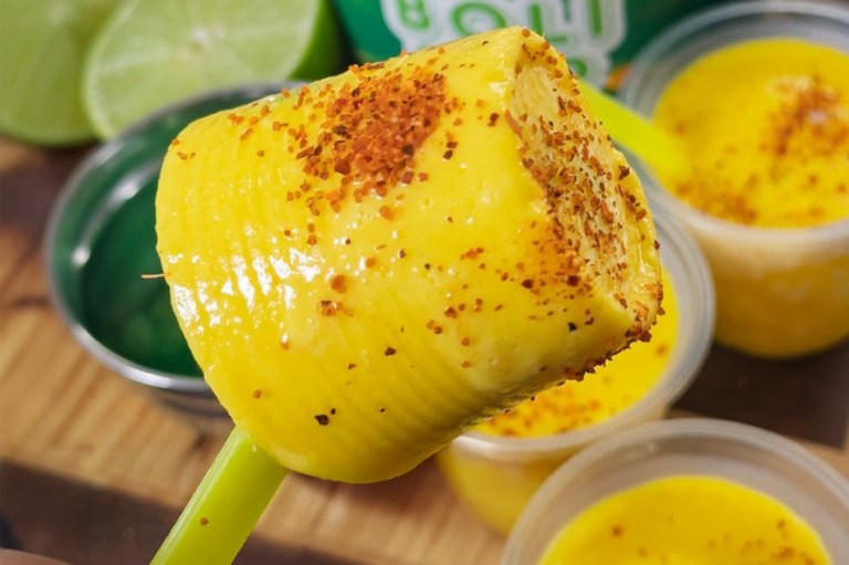 Helados tropicales de mango y limón