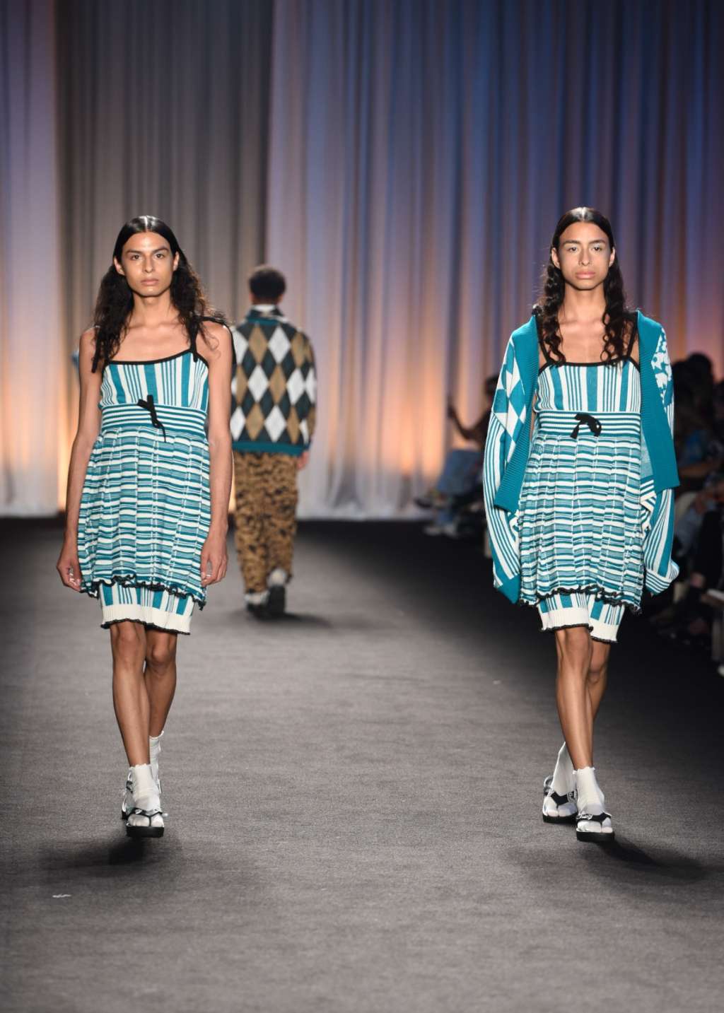 Papel de Punto y CROCS se unieron en el Bogotá Fashion Week