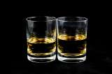 Agregar un poco de agua al whisky no es sacrilegio