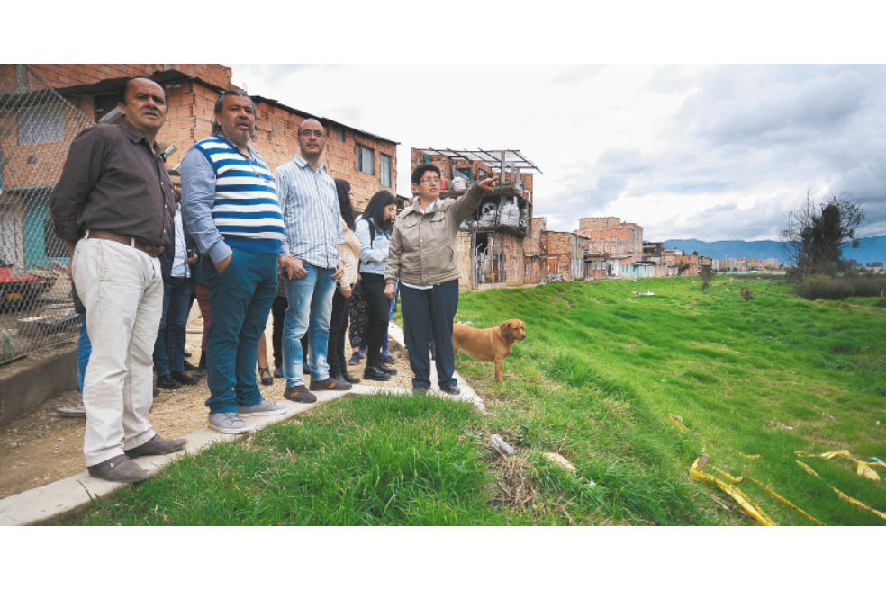 Ante el crecimiento del barrio Unir II, el sistema de abastecimiento de agua y alcantarillado colapsó. / Fotos Mauricio Alvarado
