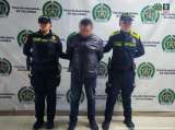 Sujeto intentó lanzar a su pareja por la ventana e irá a prisión por intento de feminicidio