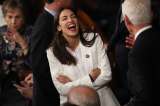 El intento fallido de dañar imagen de Ocasio-Cortez con un video bailando en una azotea