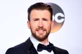 Chris Evans se habría comprometido con la actriz Alba Baptista. Esto se sabe