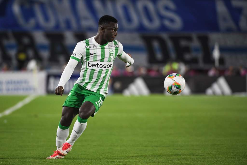 Jugador de Atlético Nacional durante el compromiso ante Millonarios en el Estadio El Campin de Bogotá