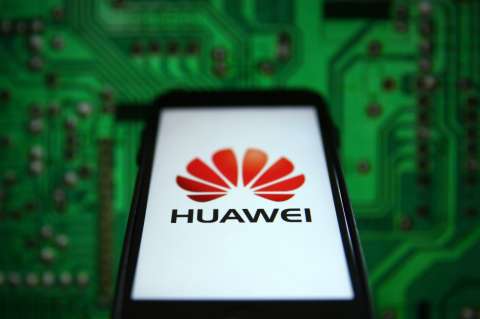 Facturación de Huawei sufre por las sanciones estadounidenses