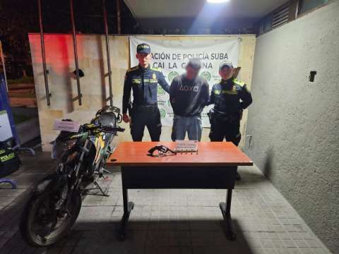 Capturan hombre con arma de fuego en la localidad de Suba
