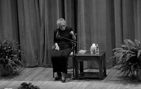 Maya Angelou y el síndrome del impostor como jaula