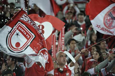 Barra de Santa Fe denuncia que Clan del Golfo mató a un hincha en viaje a Medellín