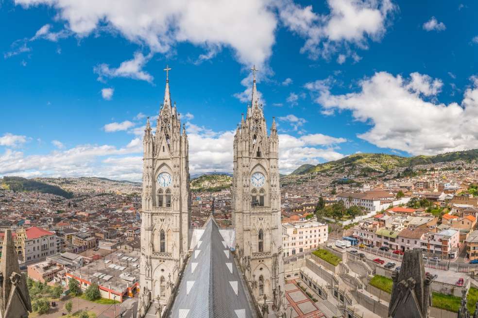 La Basílica del Voto Nacional, también llamada de la Consagración de Jesús o Basílica de San Juan, es un edificio religioso de estilo neogótico del centro histórico de la ciudad de Quito.