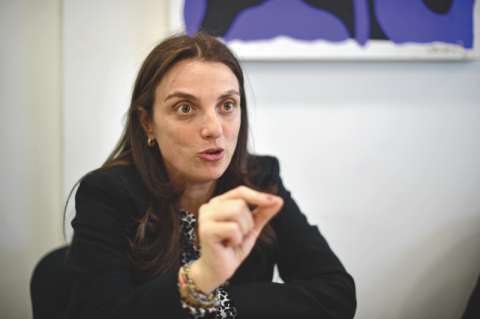 Karen Abudinen asegura que cuentas rusas pro-Petro atacaron su imagen en redes