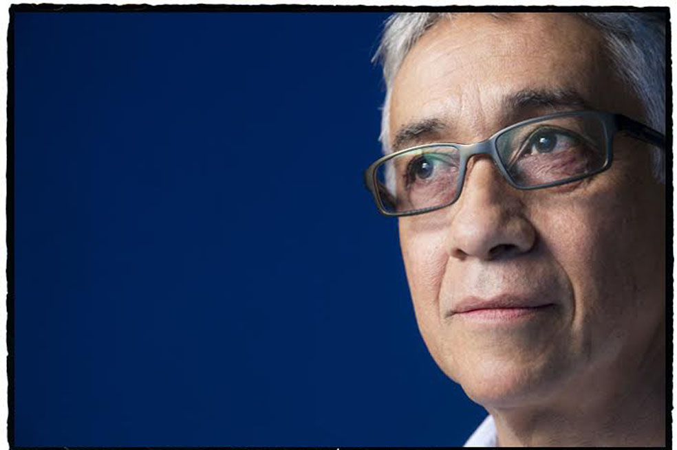 Juan Diego Mejía ha publicado ‘Era lunes cuando cayó el cielo’ y fue director del programa ‘Culturama’. / Daniel Mordzinski