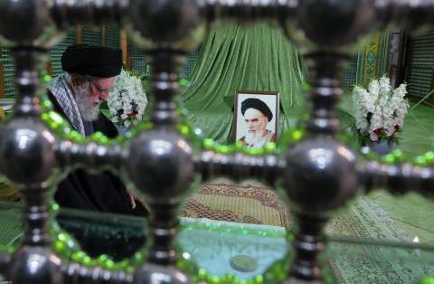 ¿Quién manda en Irán tras la muerte de Jamenei? El mecanismo secreto de sucesión