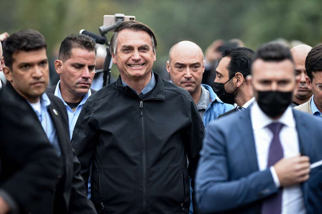 La llegada de Jair Bolsonaro a Anguilla Veneta (Italia) ha movilizado tanto a militantes de izquierda y organizaciones antifascistas, contrarios a su política de ultraderecha, como a un sector de la comunidad brasileña que reside en Italia.