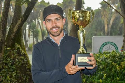 Manuel Villegas, campeón del Abierto del Carmel Club